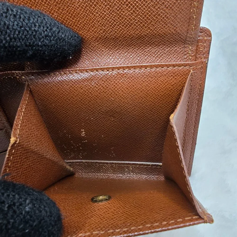 LOUIS VUITTON Folded Wallet Porte Vieille Credit Monet Monogram